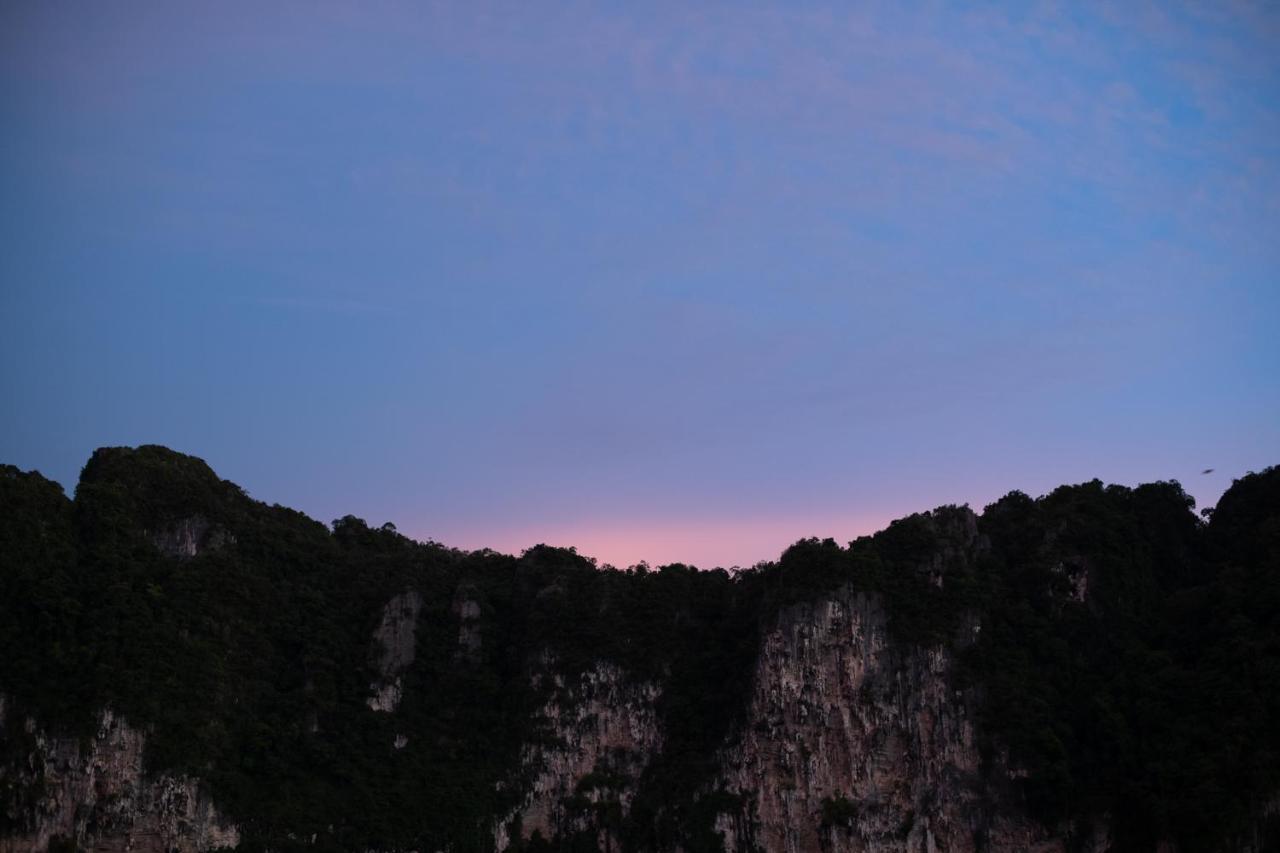 Hotel Harvest House Ao Nang Esterno foto